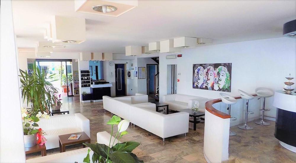 Hotel Diplomatic Riccione Exteriér fotografie