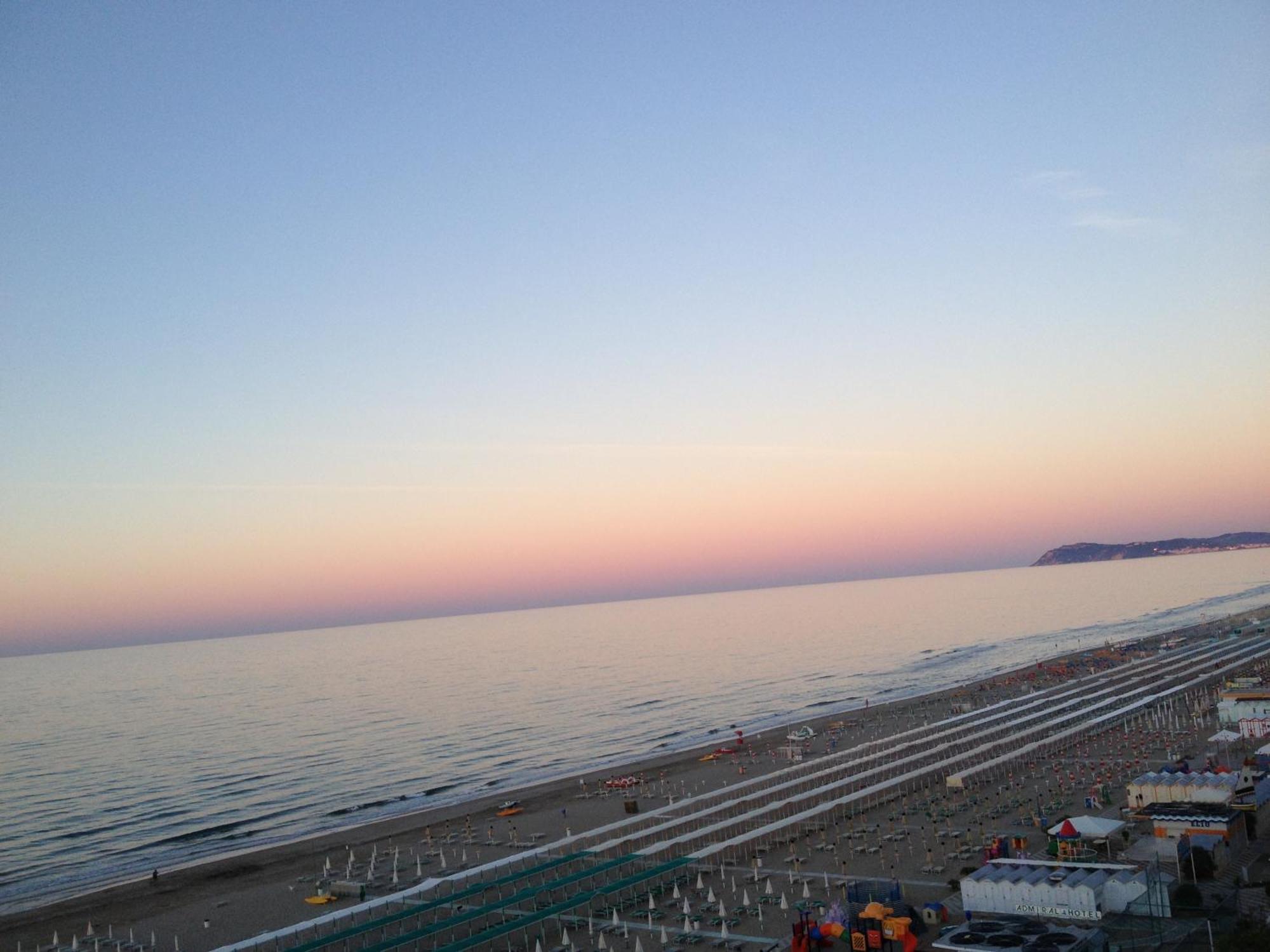 Hotel Diplomatic Riccione Exteriér fotografie